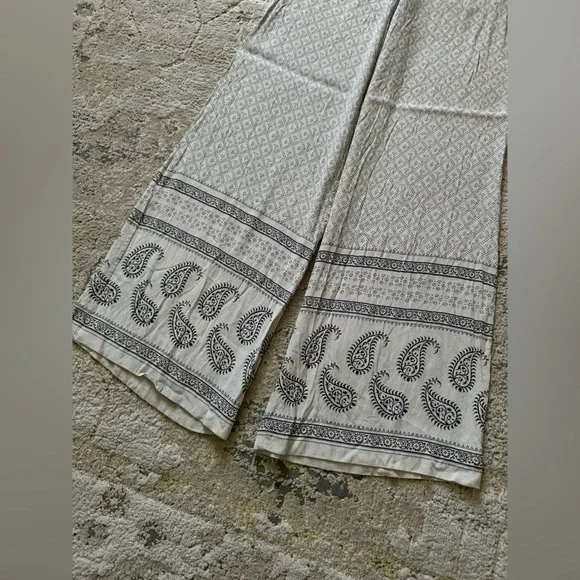 H&M Pattern Pants - Picture 4 of 10